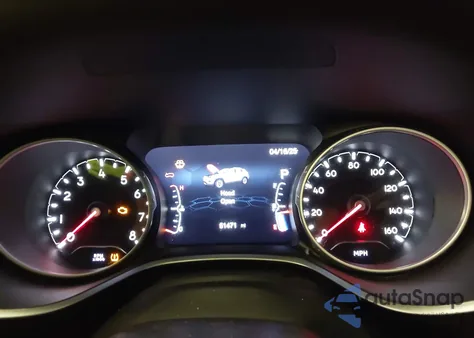 2018 Jeep Compass Limited 4X4 z USA, uszkodzony, nr VIN 3C4NJDCB9JT175536